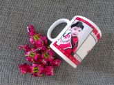 Caneca personalizada + bombons